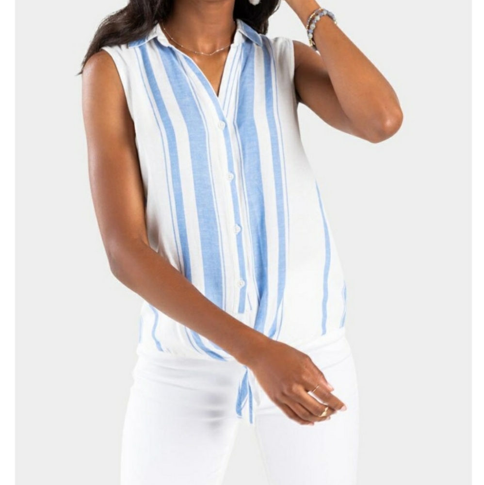 New women's boutique sleeveless button down top